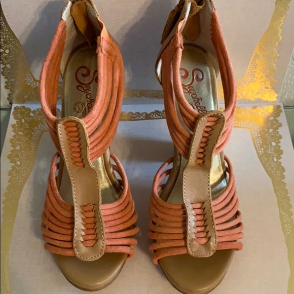 Seychelles Shoes - Seychelles woman’s high heels size 6B orange